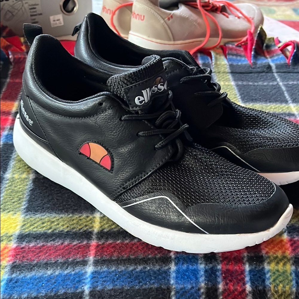 Ellesse Black Sneakers with Breathable Mesh and White Sole - Picture 6 of 10